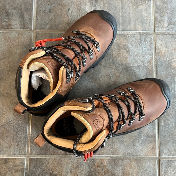 Keen Pyrenees, US 8.5, Syrup - Picture 1 of 6